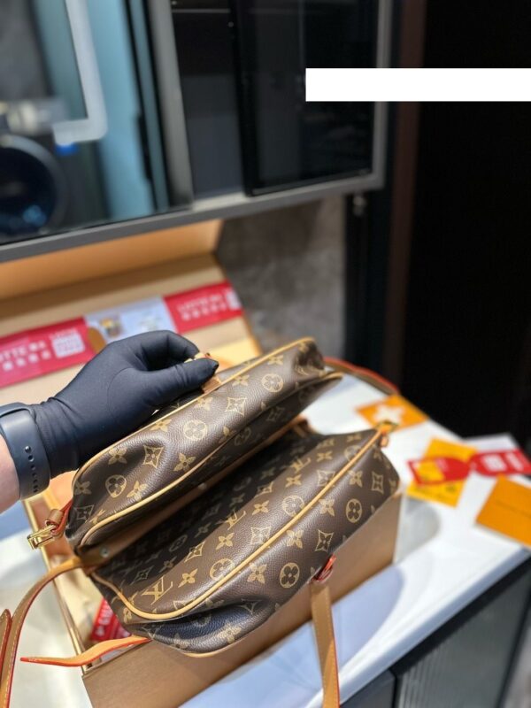 New Collection Fashion LV Handbag L2084