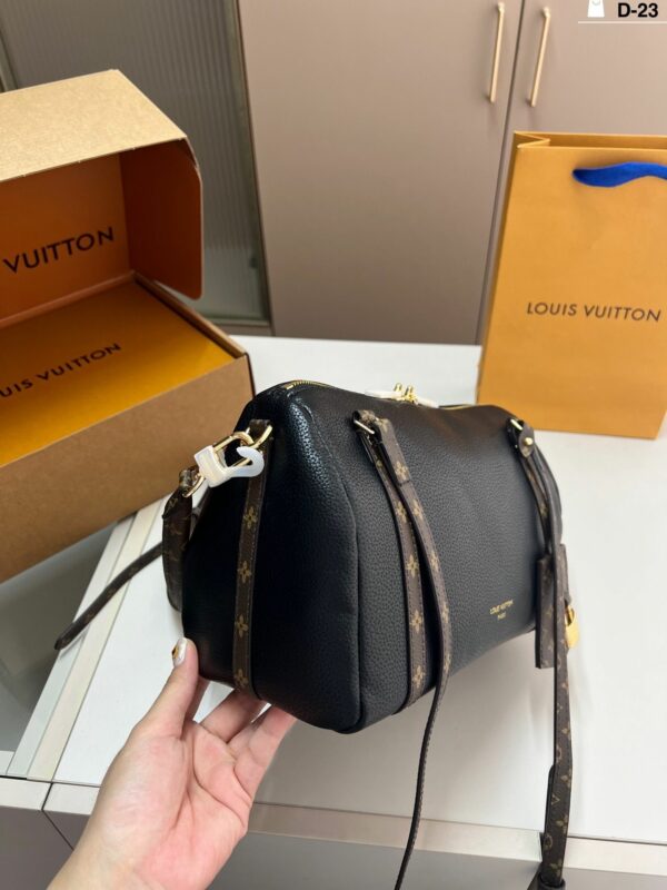 New Collection Fashion LV Handbag L2101