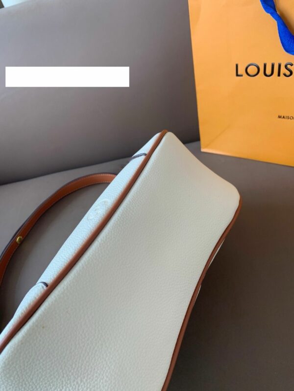 New Collection Fashion LV Handbag L2103