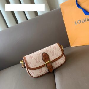 New Collection Fashion LV Handbag L2104