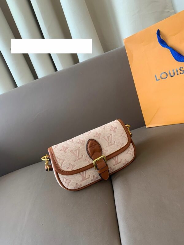 New Collection Fashion LV Handbag L2104