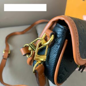 b56b0611