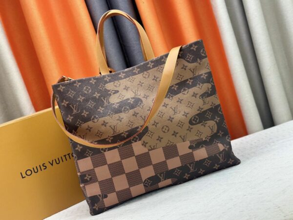 Luxury LV Handbag M24457.2