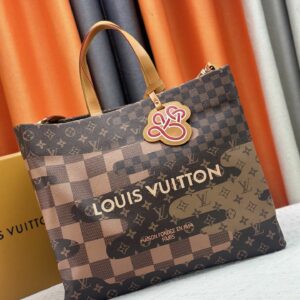 Luxury LV Handbag M24457.2