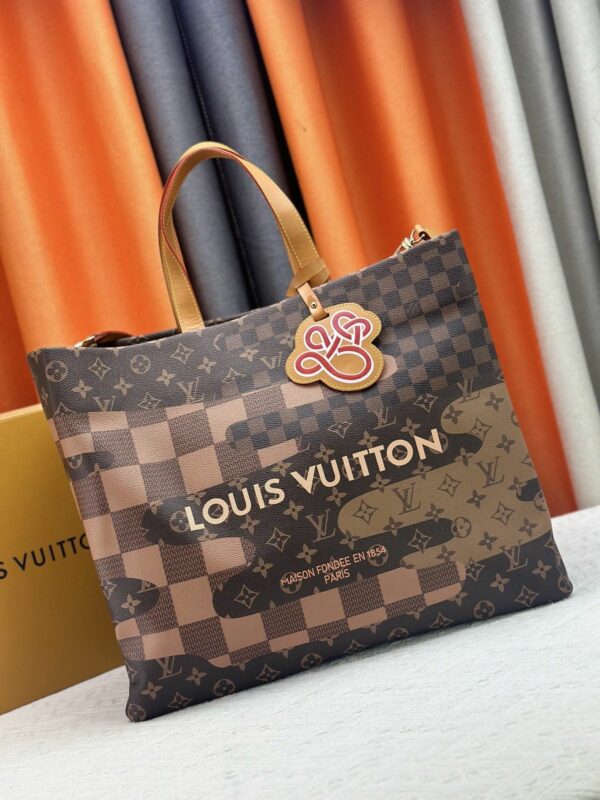 Luxury LV Handbag M24457.2