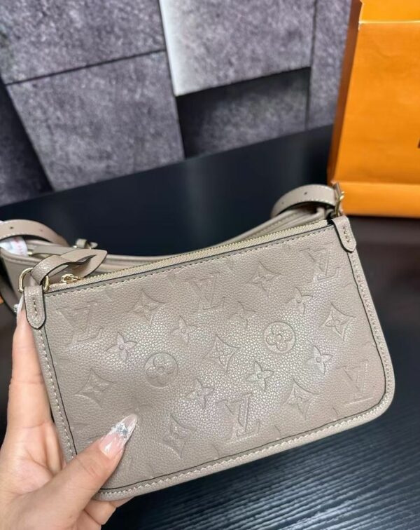 New Collection Fashion LV Handbag L2106
