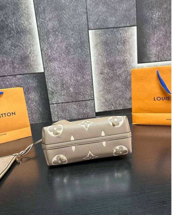 New Collection Fashion LV Handbag L2106