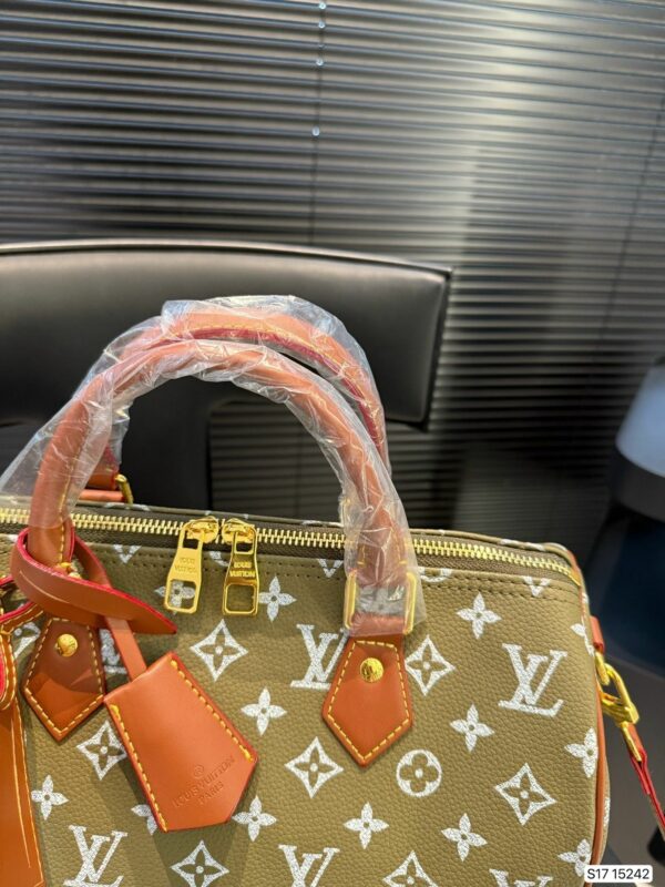 New Collection Fashion LV Handbag L2107