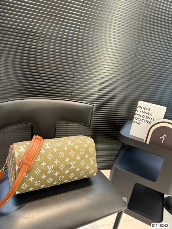 New Collection Fashion LV Handbag L2107