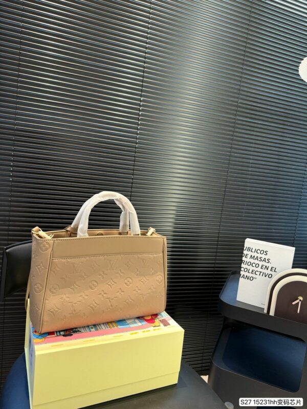 New Collection Fashion LV Handbag L2108