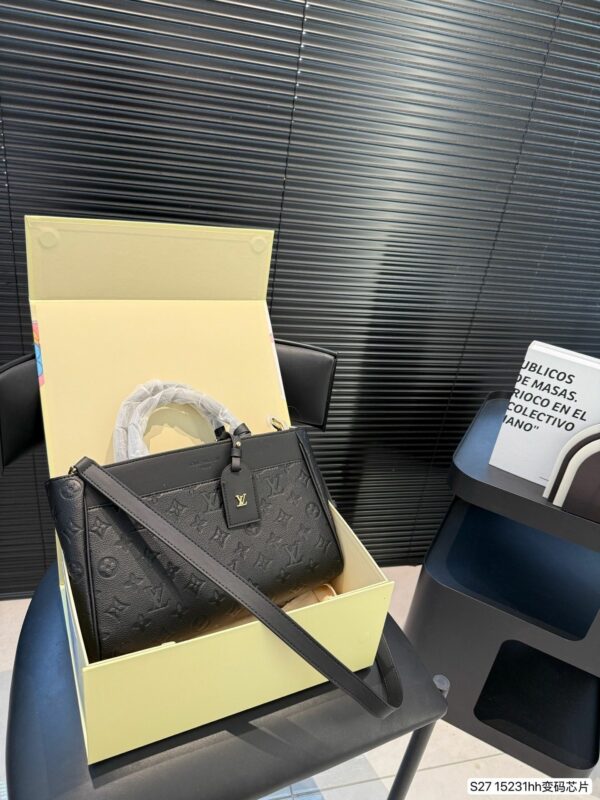New Collection Fashion LV Handbag L2108