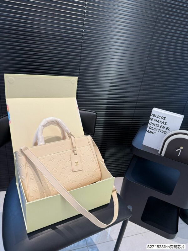 New Collection Fashion LV Handbag L2108