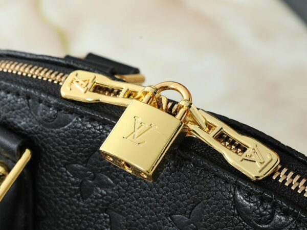 Luxury LV Handbag M53151