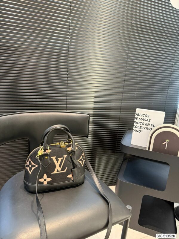 New Collection Fashion LV Handbag L2109