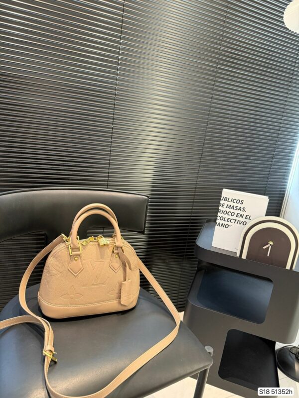 New Collection Fashion LV Handbag L2109