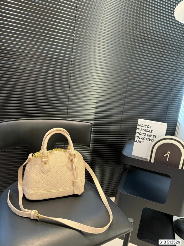 New Collection Fashion LV Handbag L2109.1