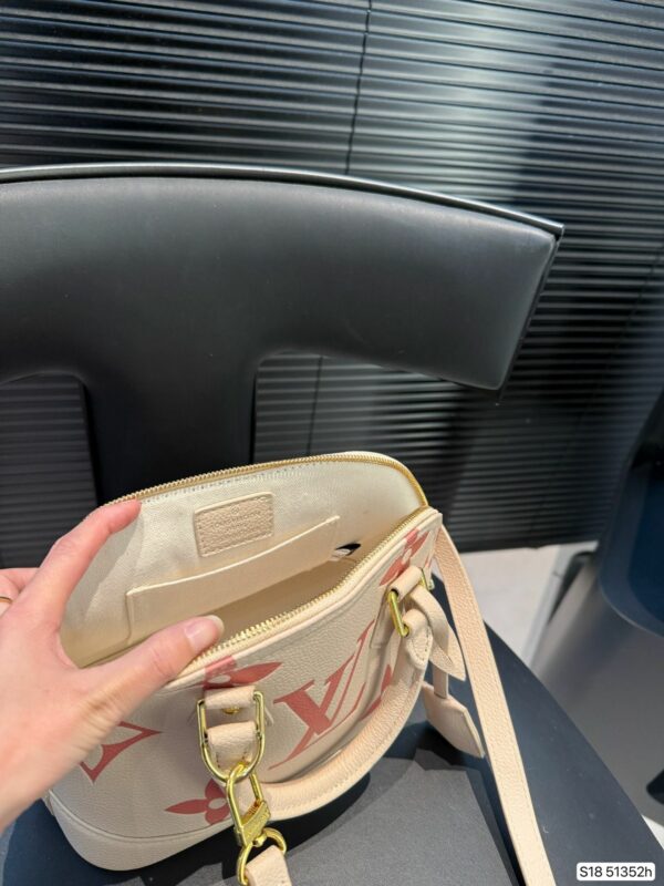 New Collection Fashion LV Handbag L2109