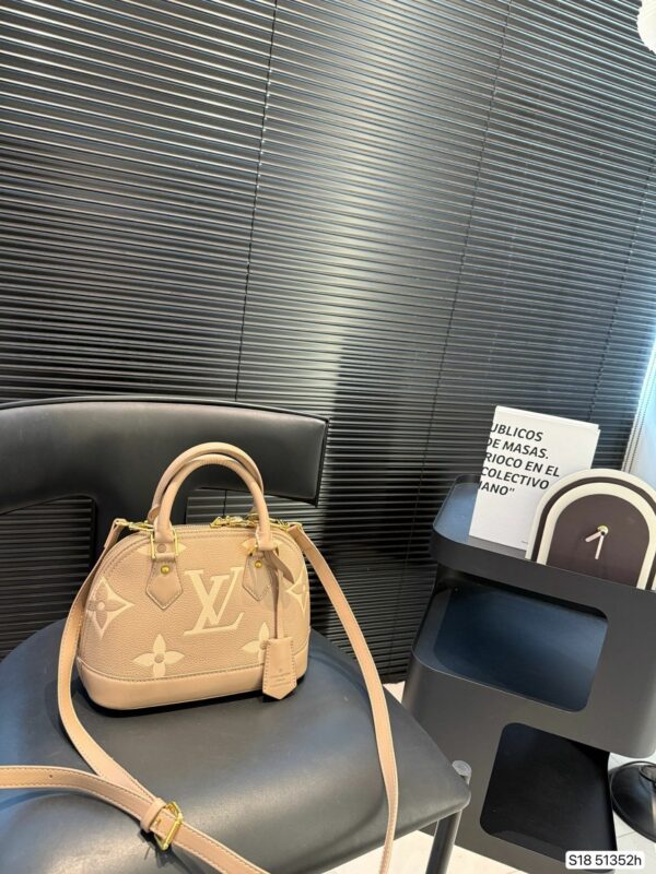 New Collection Fashion LV Handbag L2109
