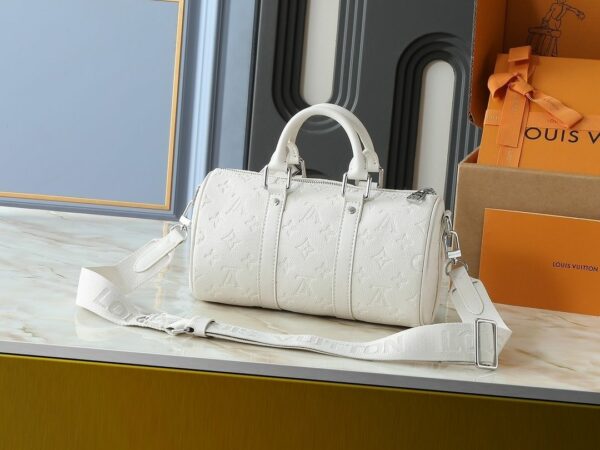 Luxury LV Handbag M26055