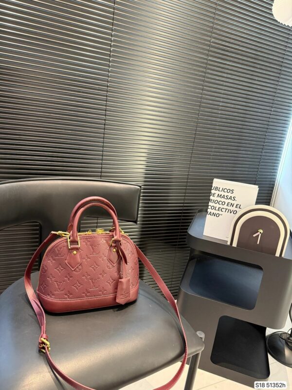 New Collection Fashion LV Handbag L2109.2