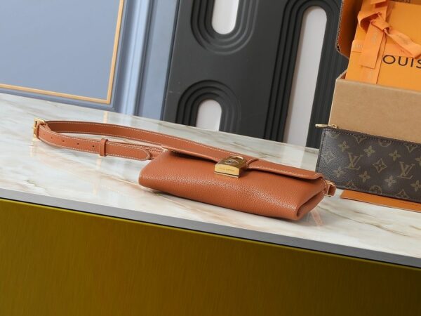 Luxury LV Handbag M12147