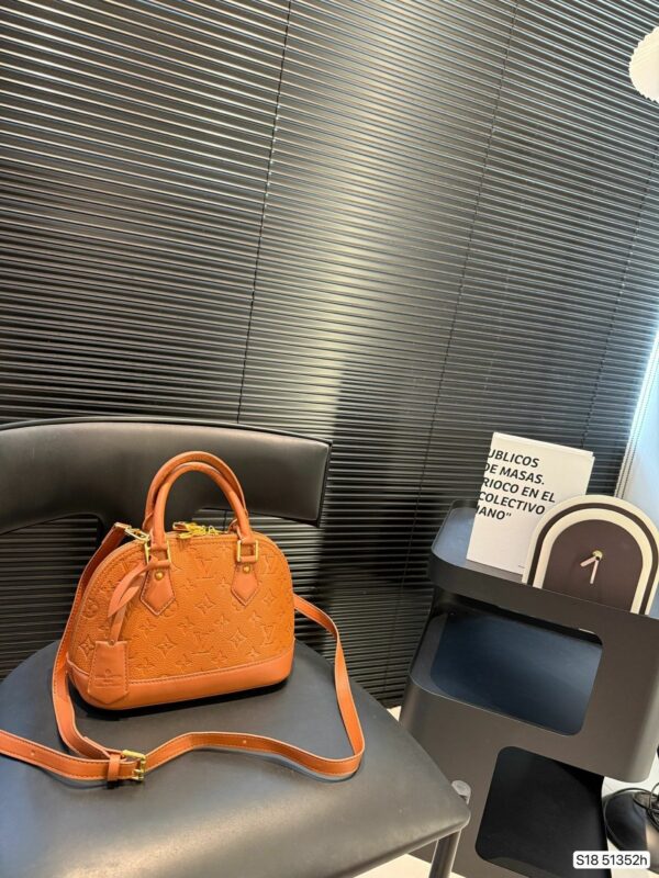 New Collection Fashion LV Handbag L2109.2