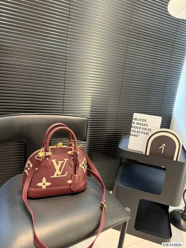 New Collection Fashion LV Handbag L2109.2