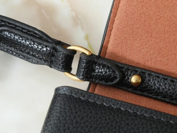 Luxury LV Handbag M12147