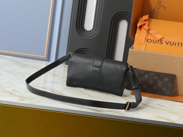 Luxury LV Handbag M12147
