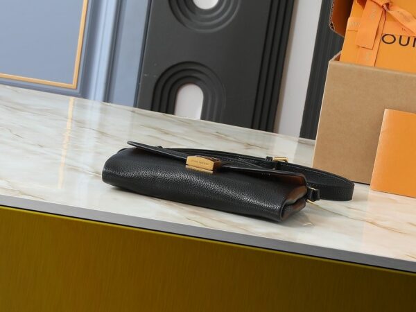 Luxury LV Handbag M12147