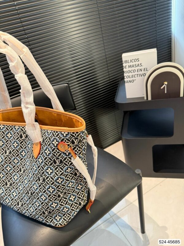 New Collection Fashion LV Handbag L2110
