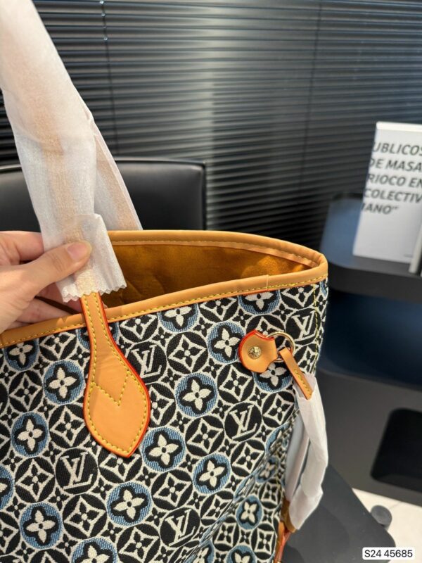New Collection Fashion LV Handbag L2110