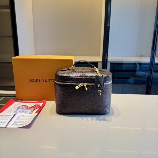 New Collection Fashion LV Handbag L2111
