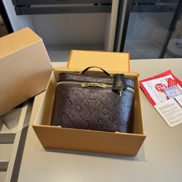 New Collection Fashion LV Handbag L2111