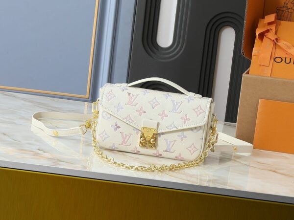 Luxury LV Handbag M25682