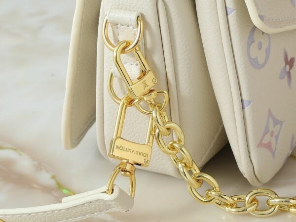 Luxury LV Handbag M25682