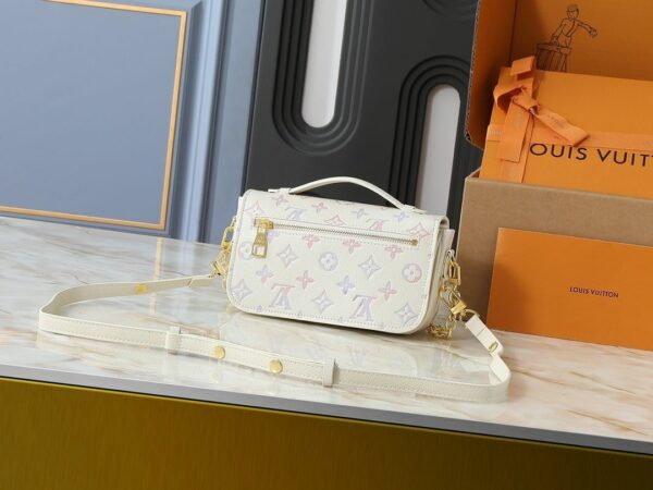 Luxury LV Handbag M25682
