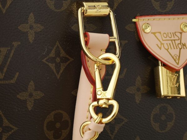 Luxury LV Handbag M44961