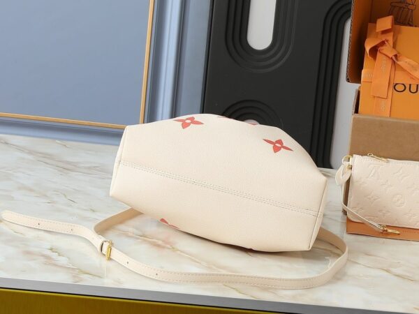 Luxury LV Handbag M11283