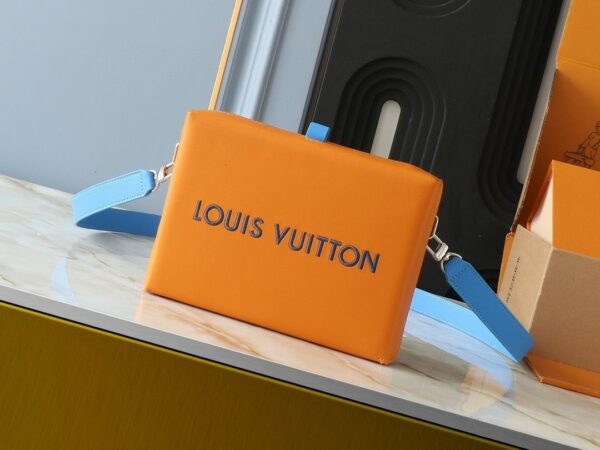 Luxury LV Handbag M24455