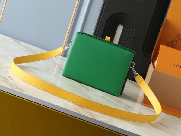 Luxury LV Handbag M24455