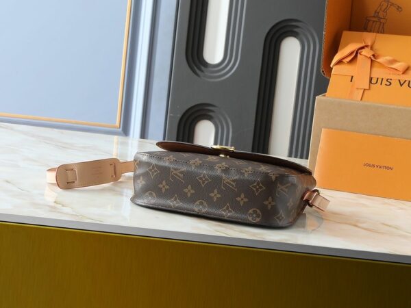 Luxury LV Handbag M51241