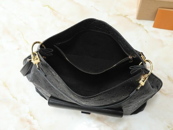 Luxury LV Handbag M40781