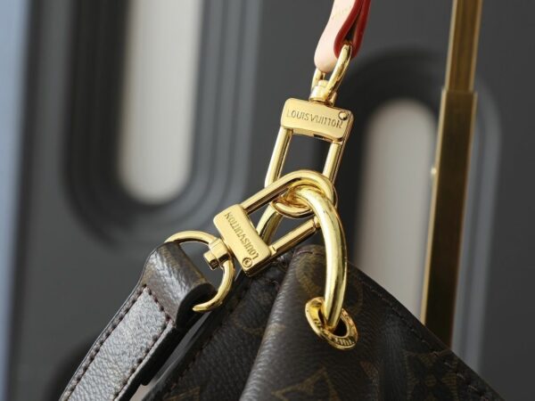 Luxury LV Handbag M40781