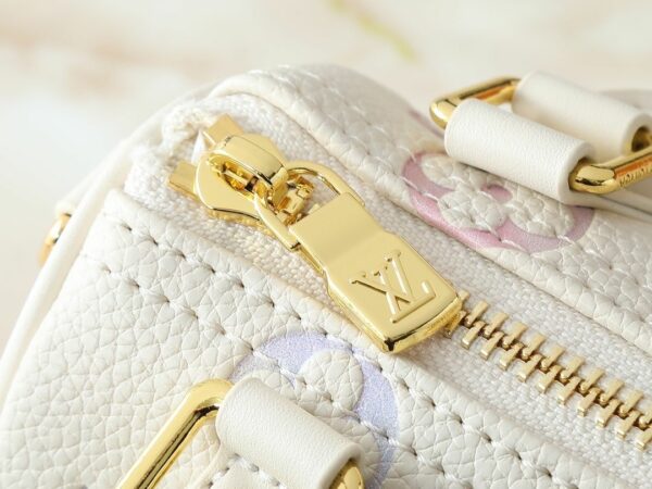 Luxury LV Handbag M25591-M81085