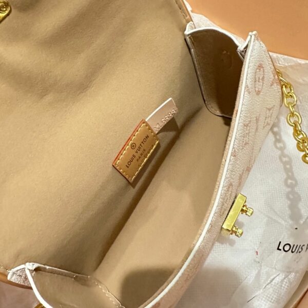 New Collection Fashion LV Handbag L2124