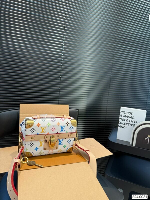 New Collection Fashion LV Handbag L2127