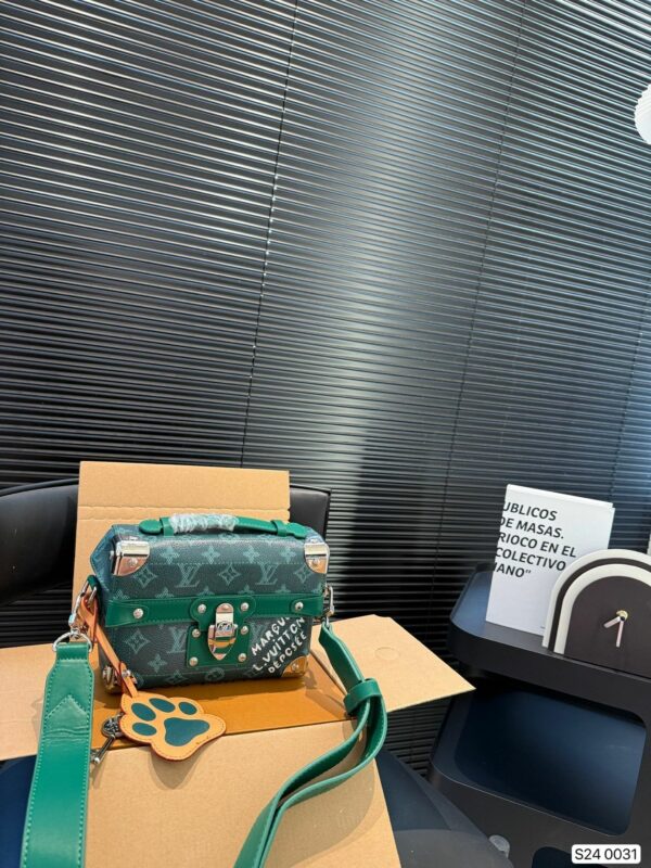 New Collection Fashion LV Handbag L2127