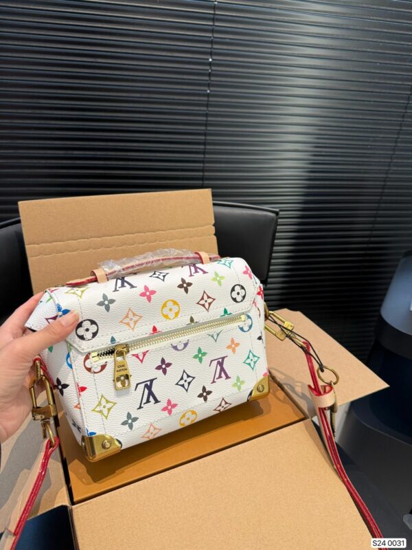 New Collection Fashion LV Handbag L2127