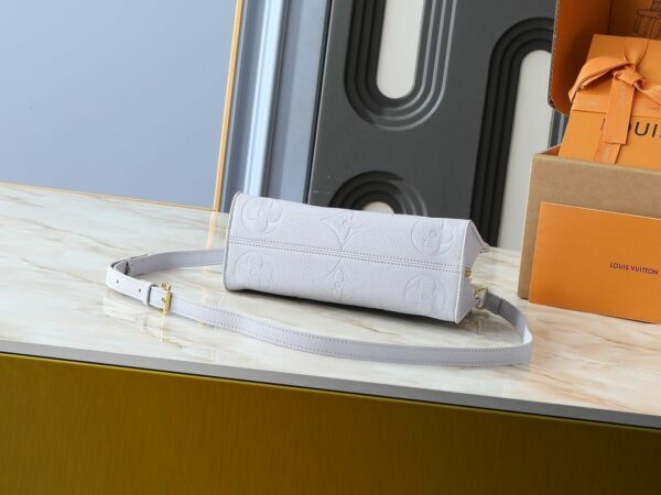 Luxury LV Handbag M15192